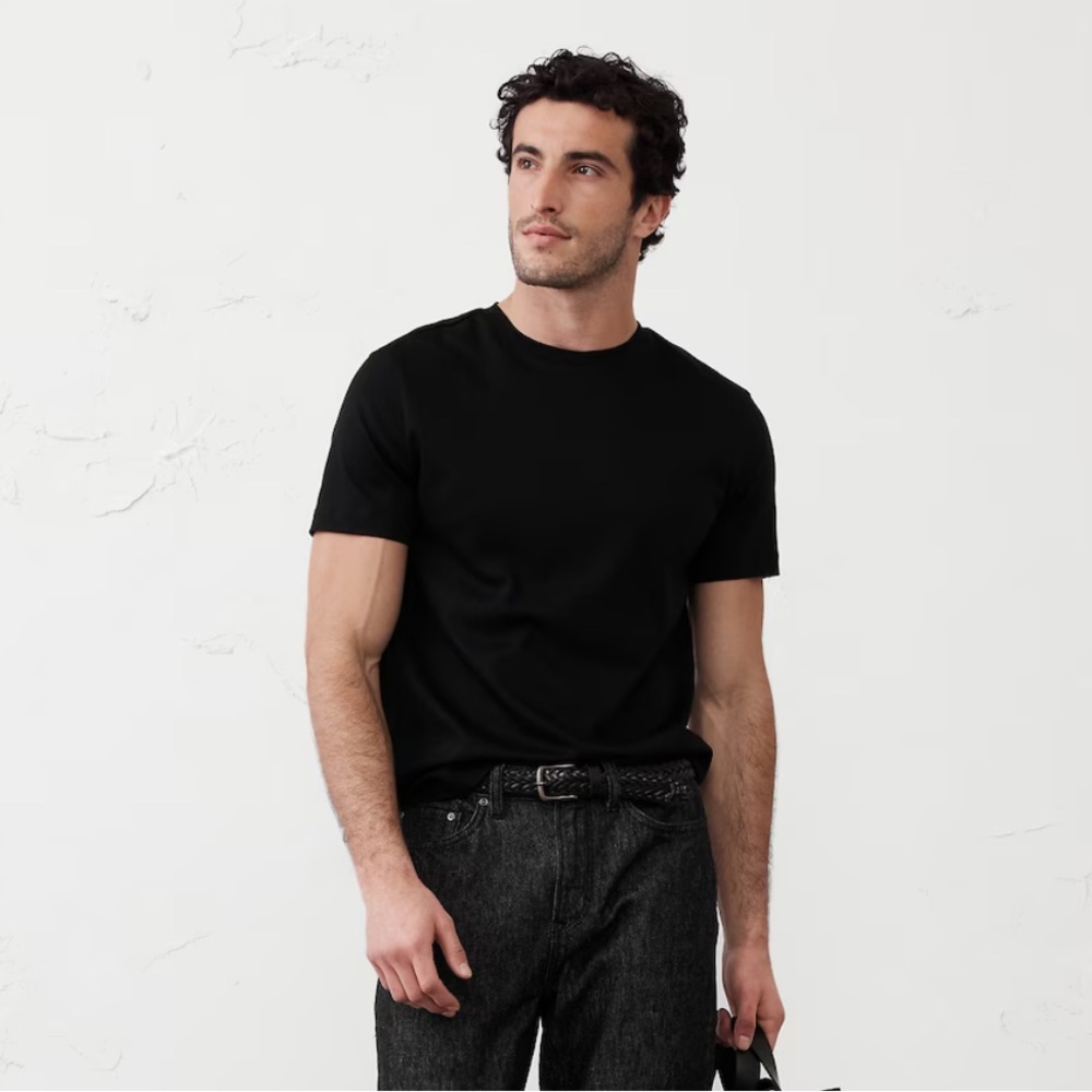 Banana Republic Black premium pim cotton CREW-NECK T-SHIRT